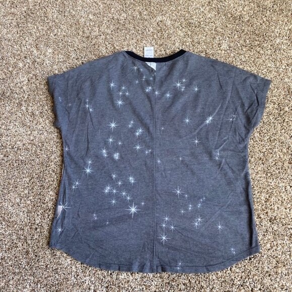 Hong Kong Disneyland top - Picture 2 of 3